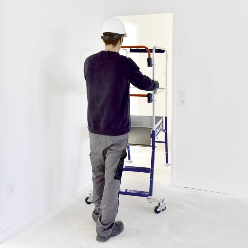 Plateforme mobile compacte pour travaux de faible hauteur