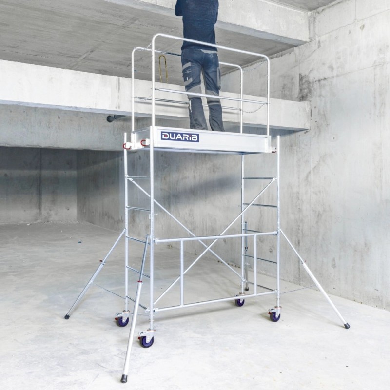 Petit échafaudage roulant professionnel