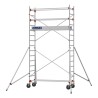 échafaudage roulant compact pour couloirs étroits