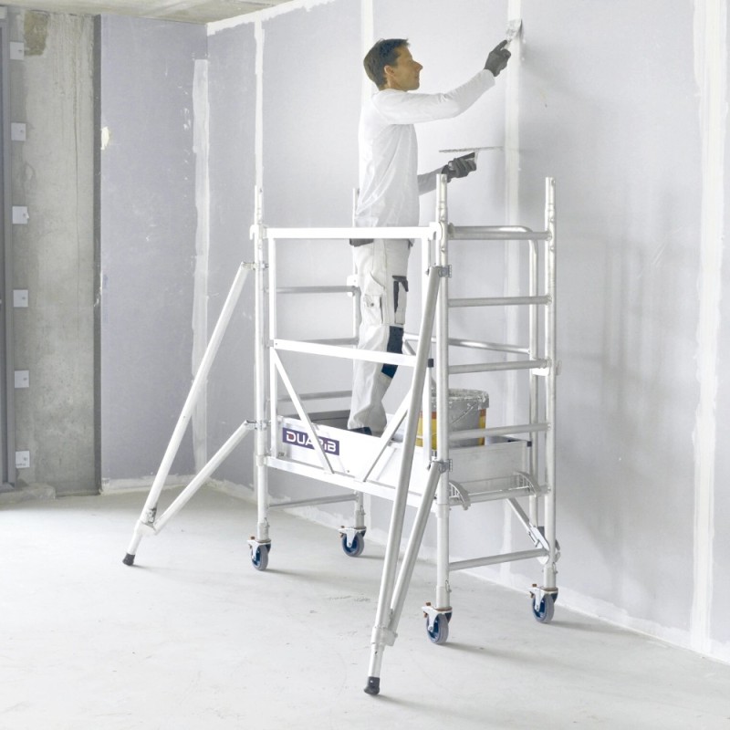 Échafaudage roulant autostable pour travaux intérieurs