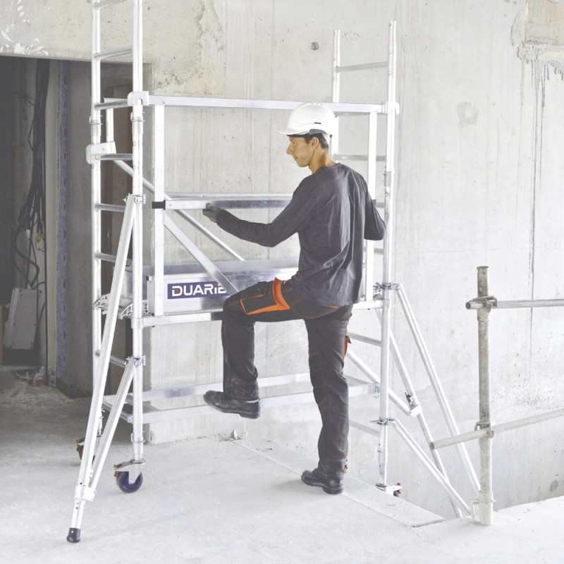 Échafaudage roulant compact fabriqué en France
