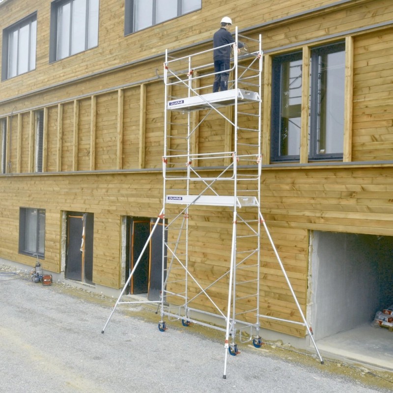 Échafaudage roulant avec montage sécurisé par un seul opérateur