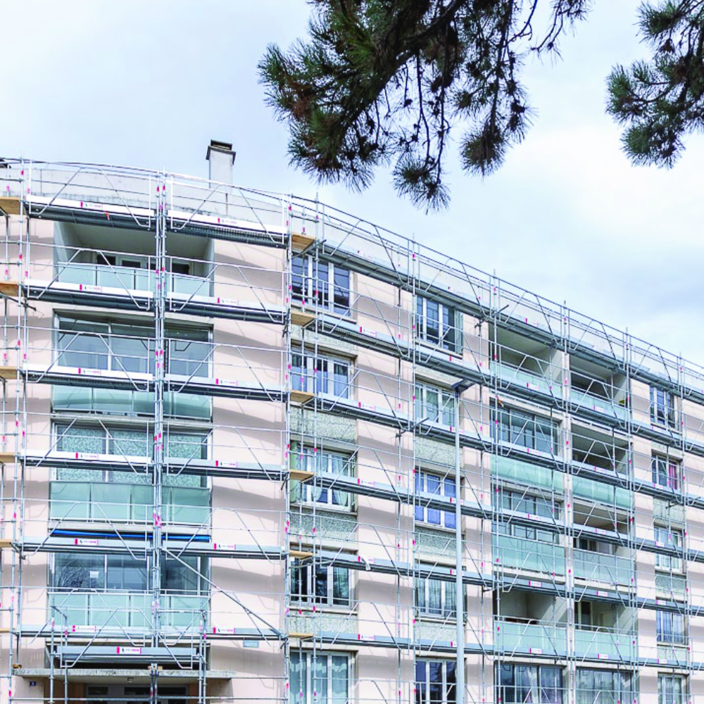Installation et montage d'un échafaudage fixe